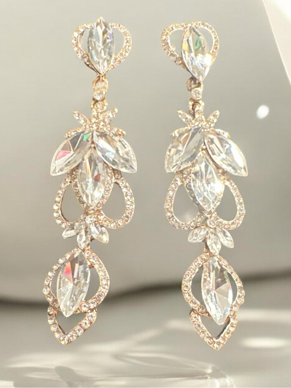 Crystal Drop Dangle Earrings in Clear and Gold - Women's Jewelry
321